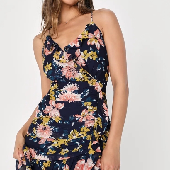 Stunning Soiree Navy Blue Floral Print Ruched Midi Dress - Picture 8 of 9